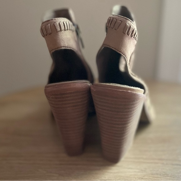 Woman’s Peekaboo Toe Booties - Picture 8 of 8